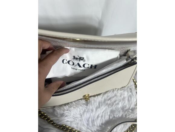 Coach Ivory Leather Crossbody Bag with Gold Chain Strap - Picture 2 of 9
